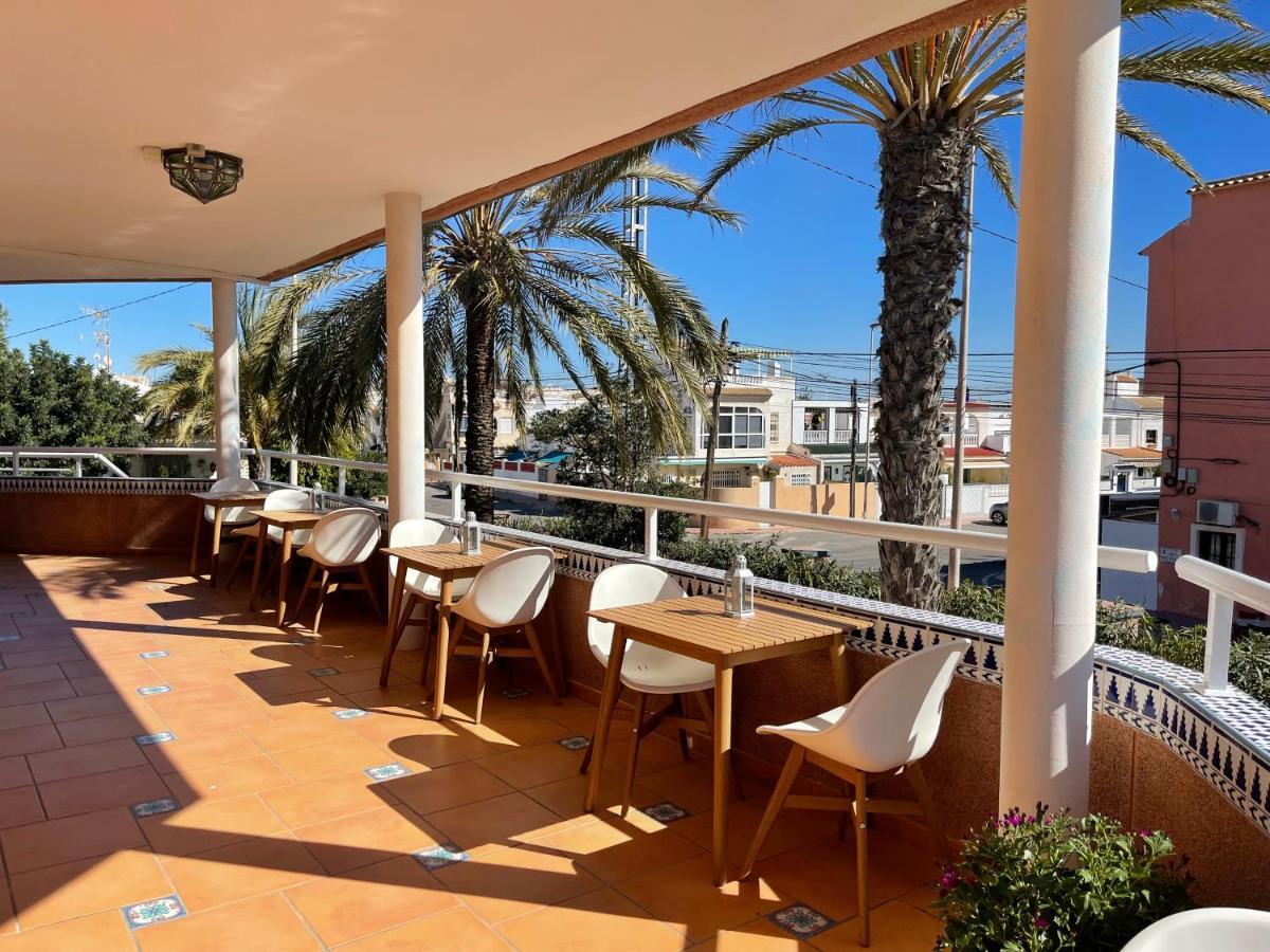 Bed and Breakfast Anna'S Garden Torrevieja Exterior foto