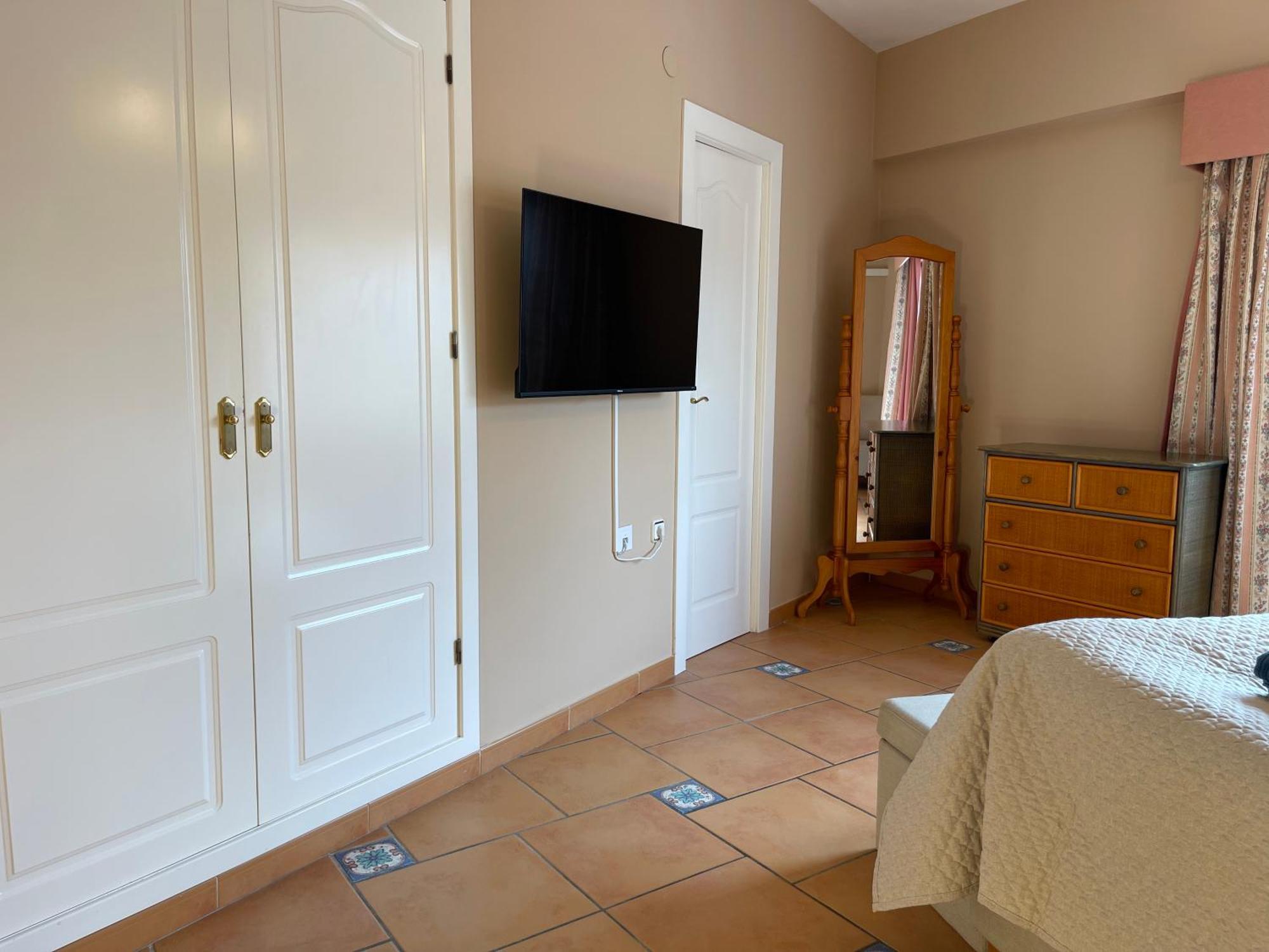 Bed and Breakfast Anna'S Garden Torrevieja Zimmer foto