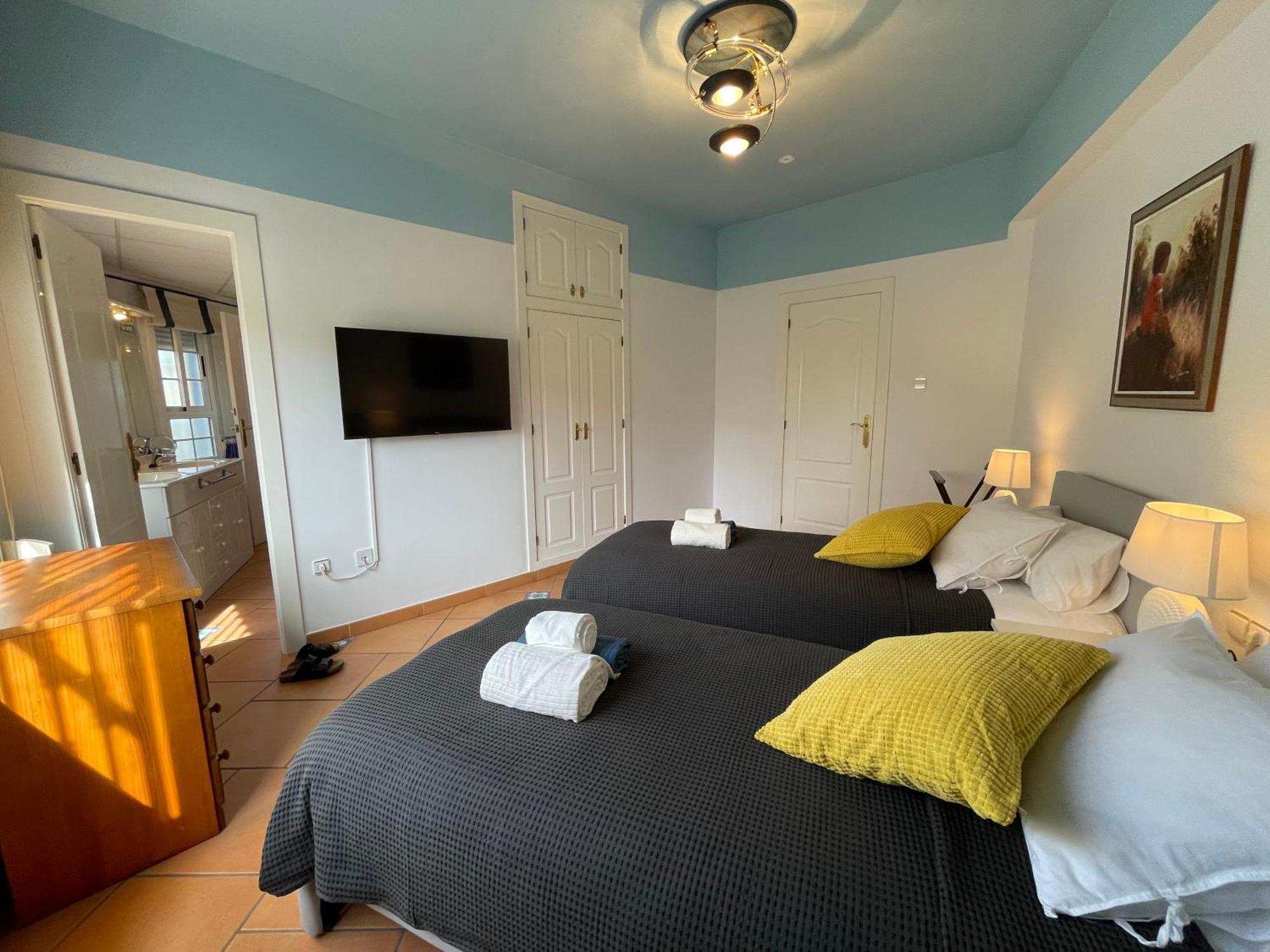 Bed and Breakfast Anna'S Garden Torrevieja Zimmer foto
